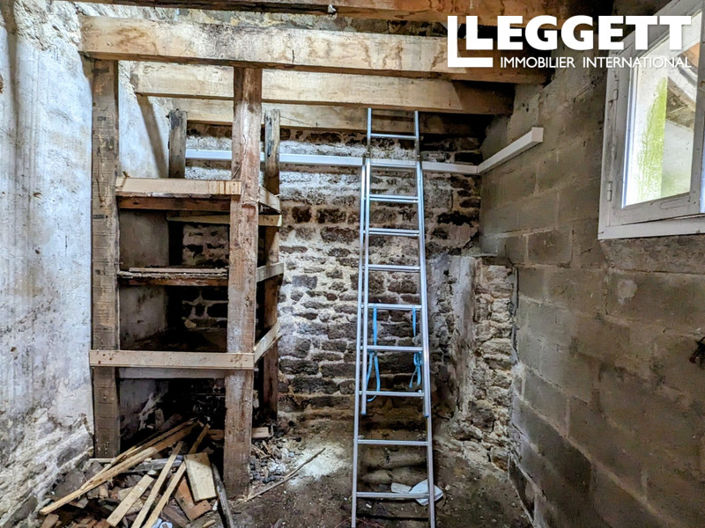 Image No.6-2 Bed House for sale