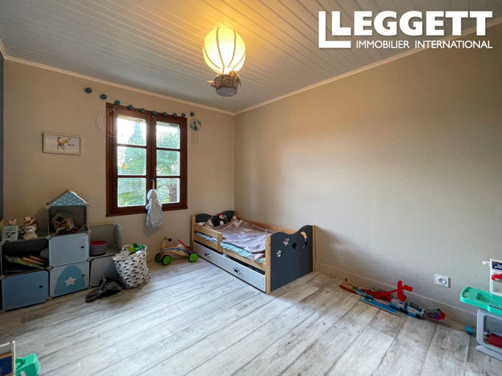 Image No.9-3 Bed House for sale