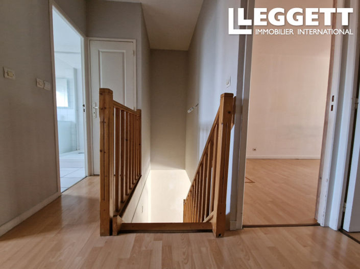 Image No.10-4 Bed House for sale