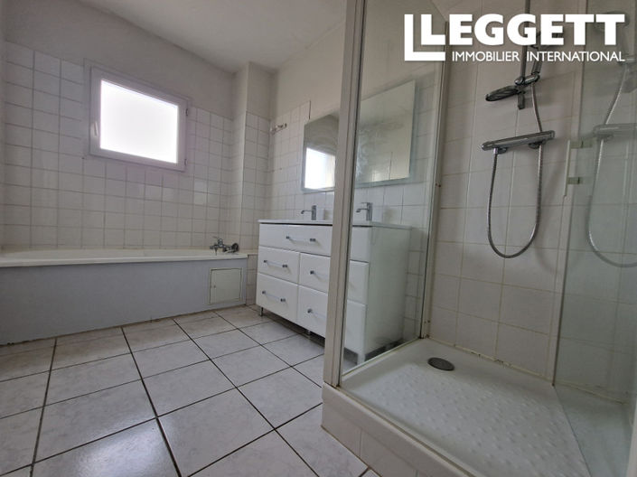 Image No.6-4 Bed House for sale