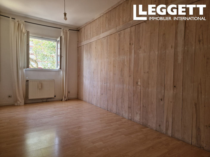 Image No.8-4 Bed House for sale