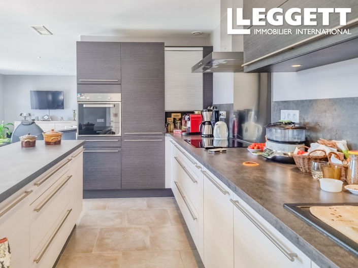 Image No.3-4 Bed House for sale