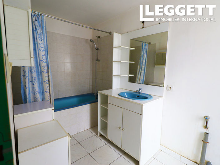 Image No.10-3 Bed House for sale