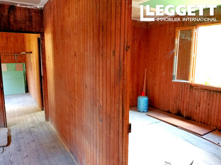 Image No.10-3 Bed House for sale