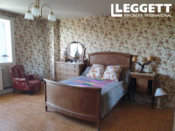 Image No.9-7 Bed House for sale