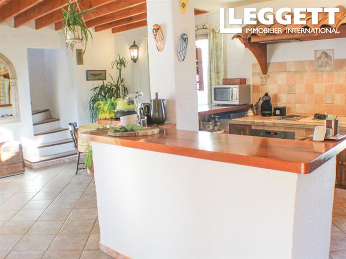 Image No.8-7 Bed House for sale