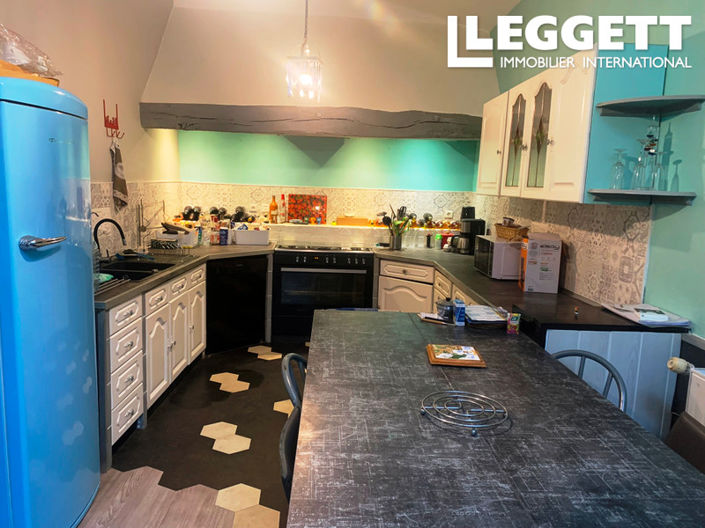 Image No.5-6 Bed House for sale