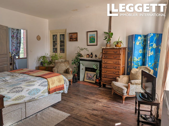 Image No.6-7 Bed House for sale