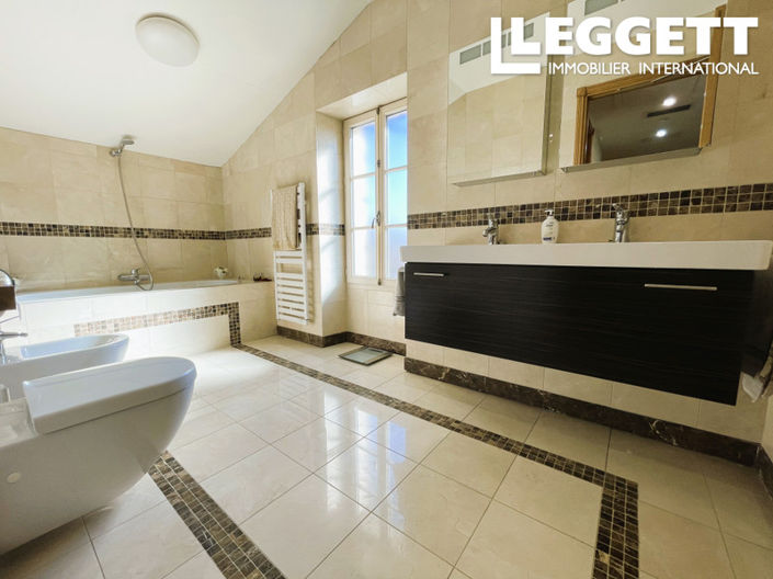 Image No.7-4 Bed House for sale