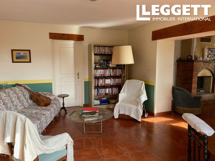 Image No.10-7 Bed House for sale