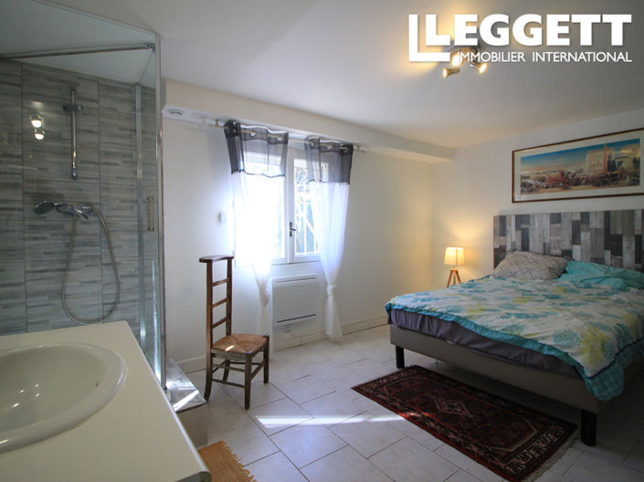 Image No.6-5 Bed House for sale