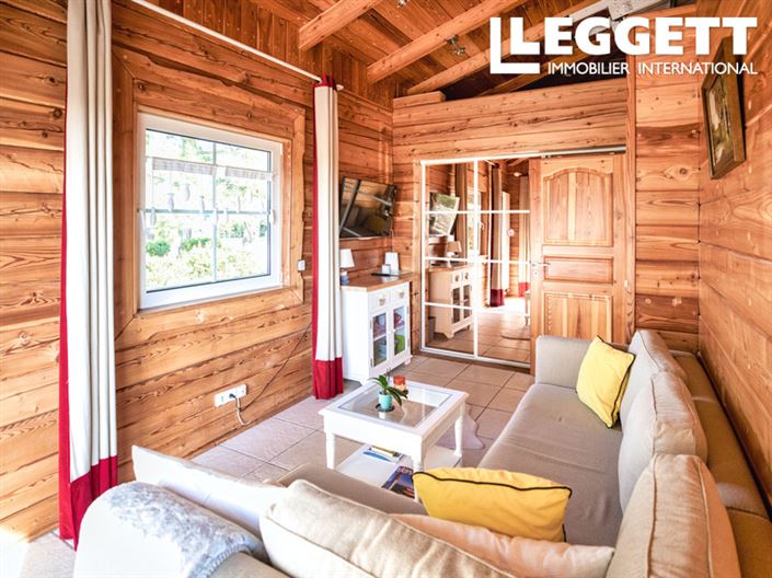 Image No.8-5 Bed House for sale