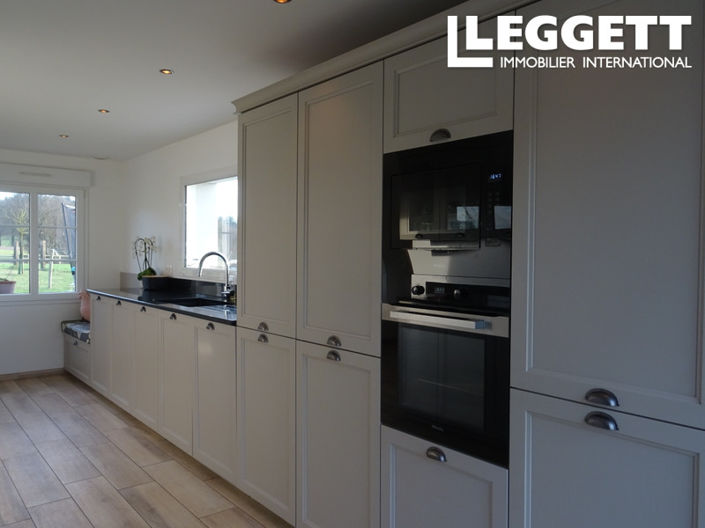 Image No.5-4 Bed House for sale