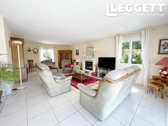 Image No.2-3 Bed House for sale