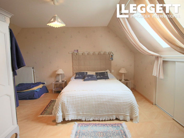 Image No.7-3 Bed House for sale