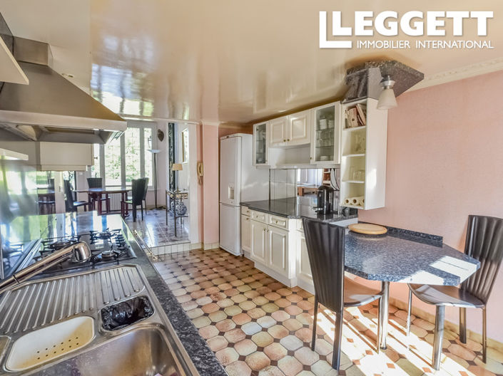 Image No.5-4 Bed House for sale