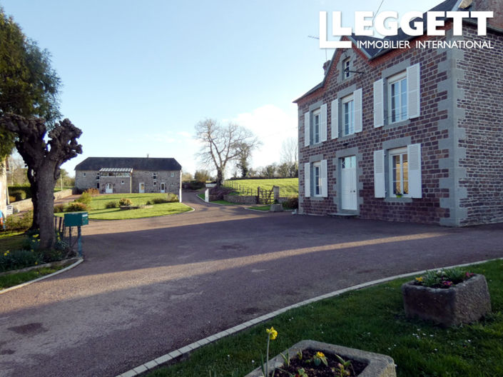 Image No.3-6 Bed House for sale