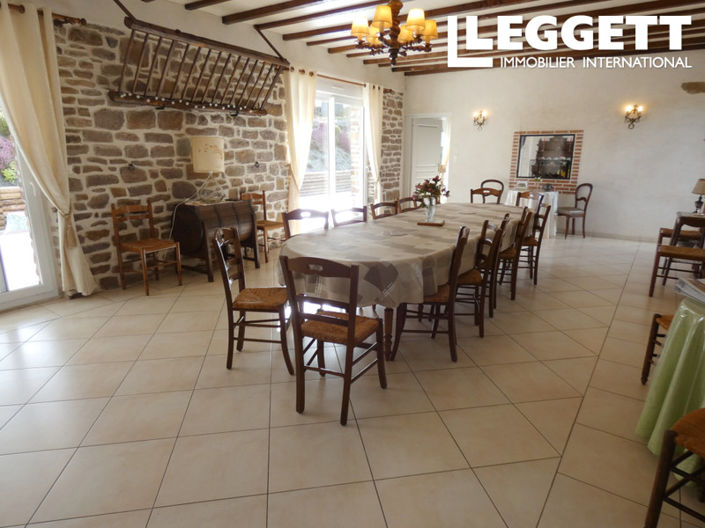 Image No.6-6 Bed House for sale