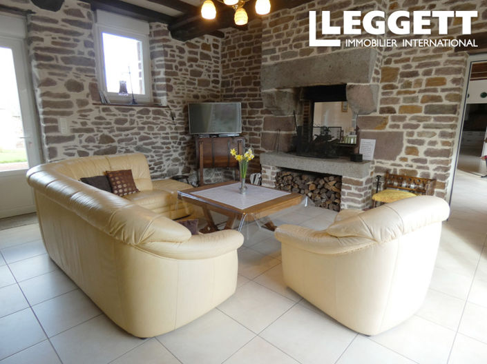 Image No.7-6 Bed House for sale