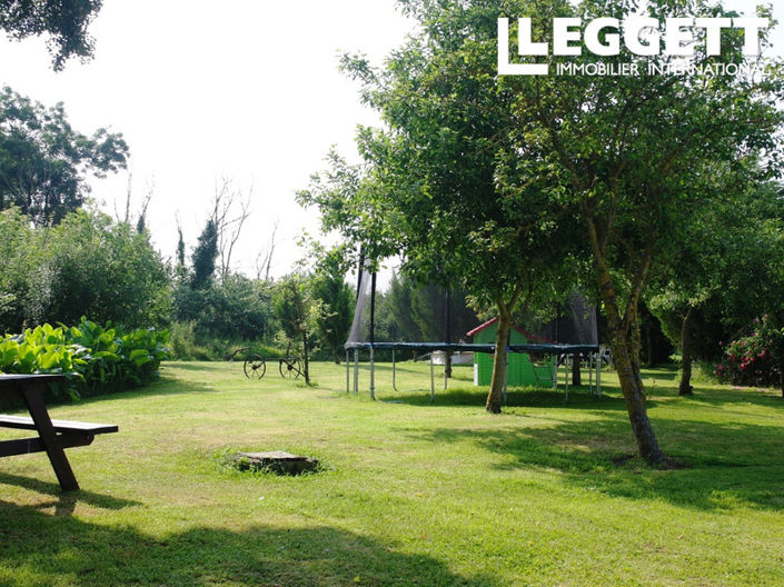 Image No.9-8 Bed House for sale