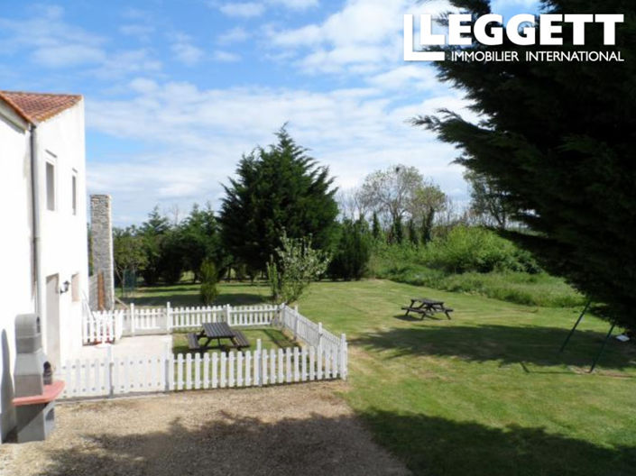 Image No.10-8 Bed House for sale