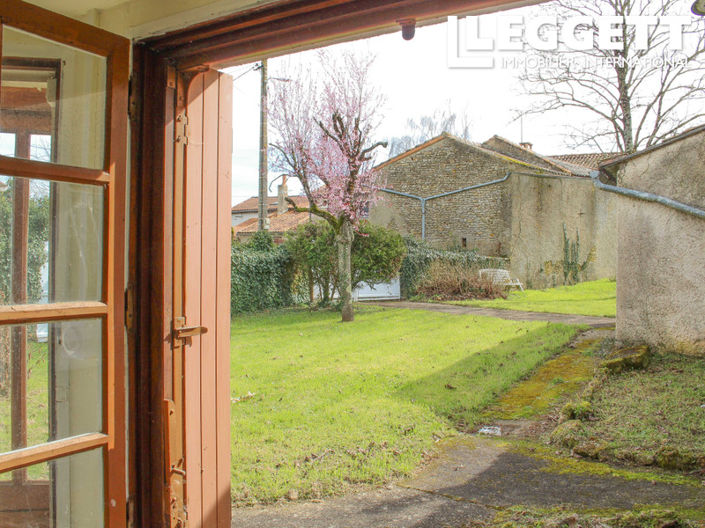 Image No.8-3 Bed House for sale