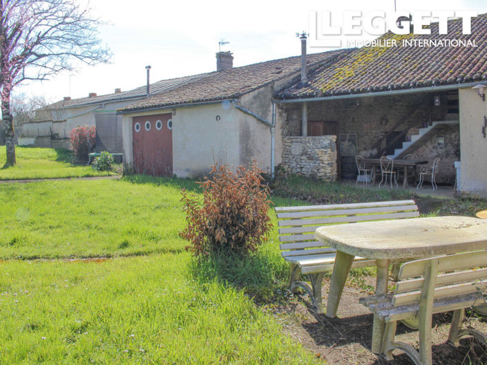 Image No.10-3 Bed House for sale