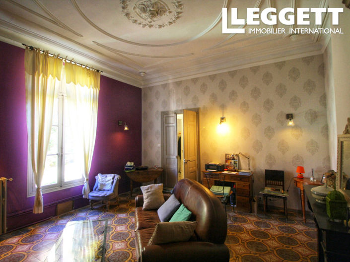 Image No.10-7 Bed House for sale