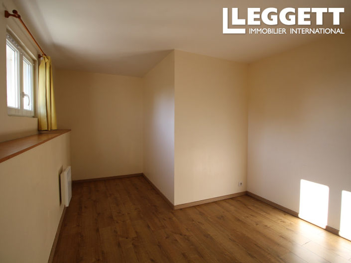 Image No.5-2 Bed House for sale