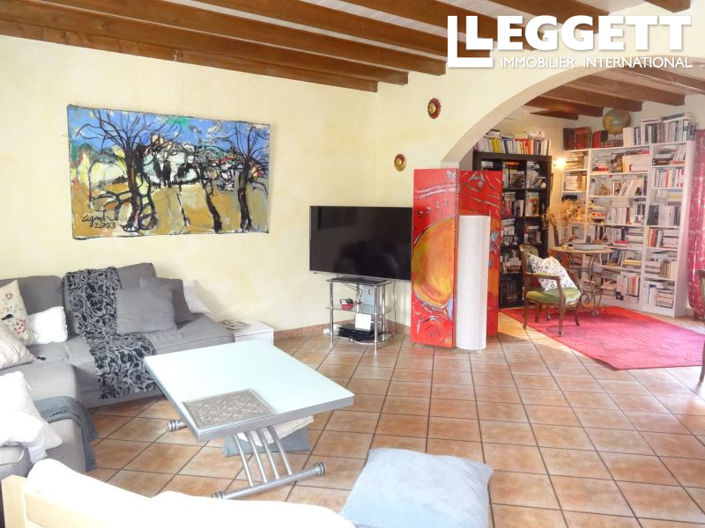 Image No.10-3 Bed House for sale