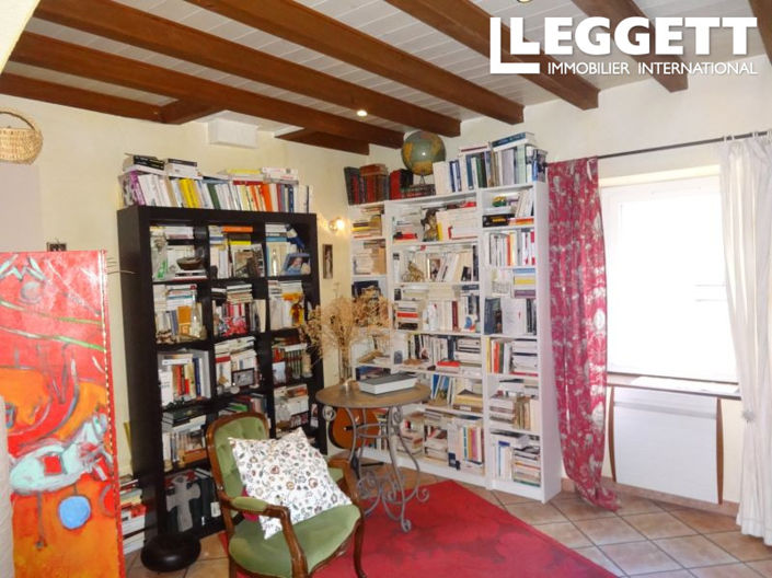 Image No.9-3 Bed House for sale