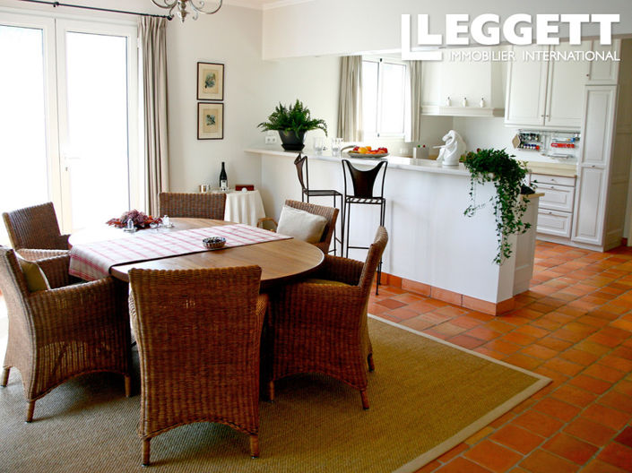 Image No.4-4 Bed House for sale