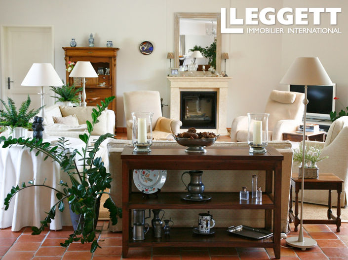 Image No.8-4 Bed House for sale