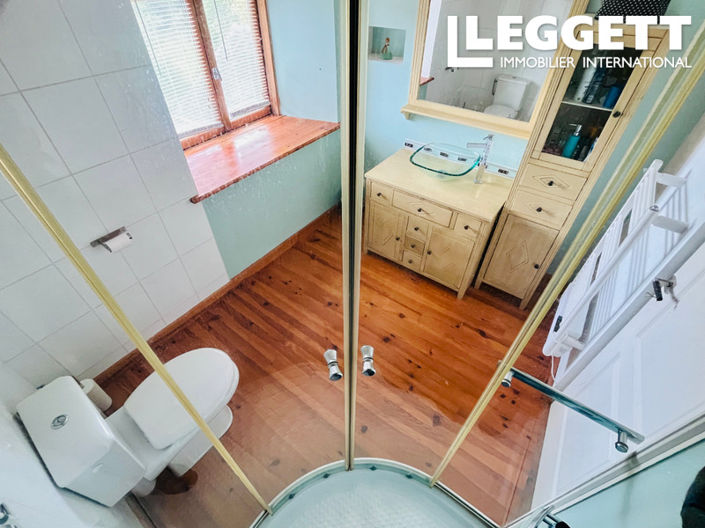 Image No.8-3 Bed House for sale