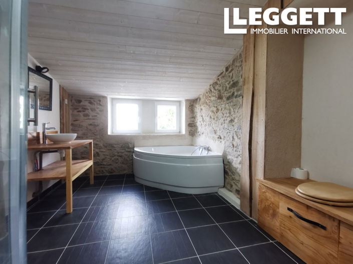 Image No.6-4 Bed House for sale