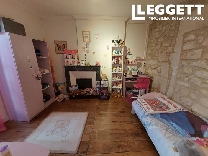 Image No.9-4 Bed Commercial for sale