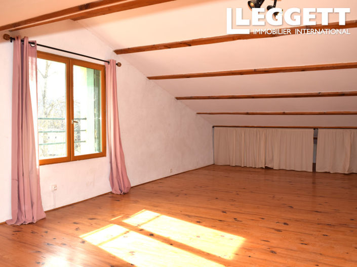 Image No.10-4 Bed House for sale