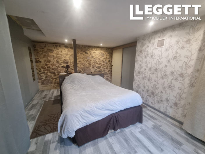 Image No.10-3 Bed House for sale