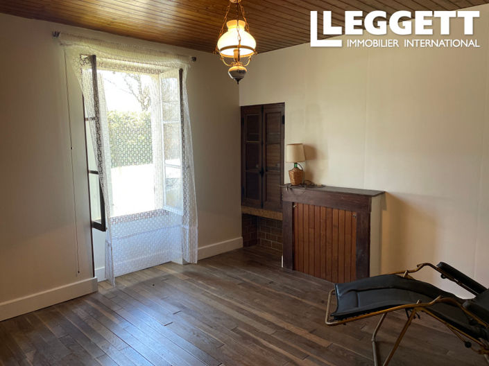 Image No.10-3 Bed House for sale