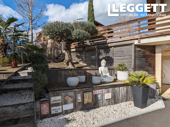 Image No.10-3 Bed House for sale