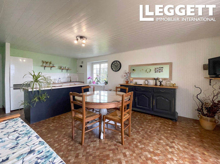 Image No.2-4 Bed House for sale