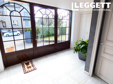 ahr0chm6ly9jzg4uagvzdglhlmltbw8vaw1hz2uvvevom