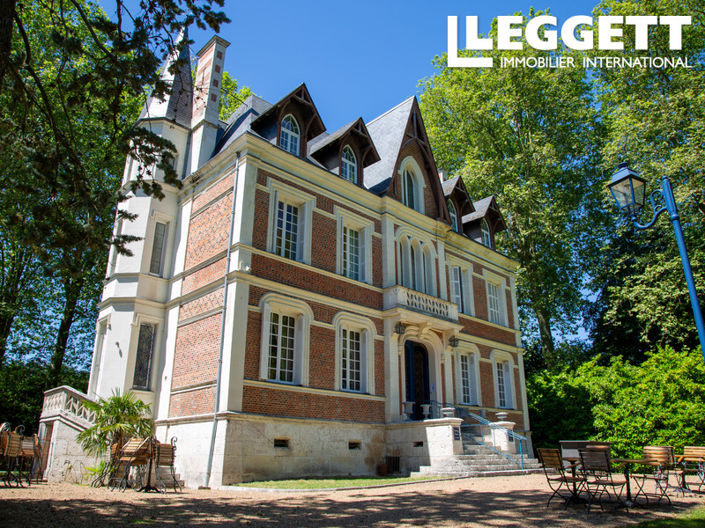 Image No.1-10 Bed Chateaux for sale