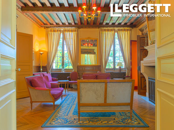 Image No.8-10 Bed Chateaux for sale