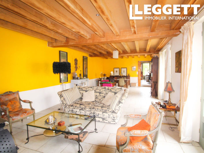 Image No.2-4 Bed House for sale