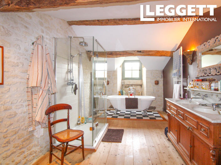 Image No.6-4 Bed House for sale