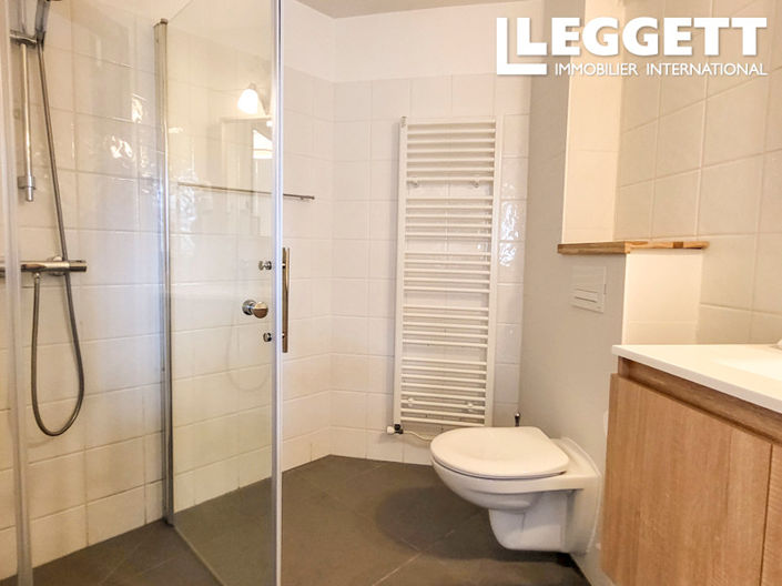 Image No.6-12 Bed Commercial for sale