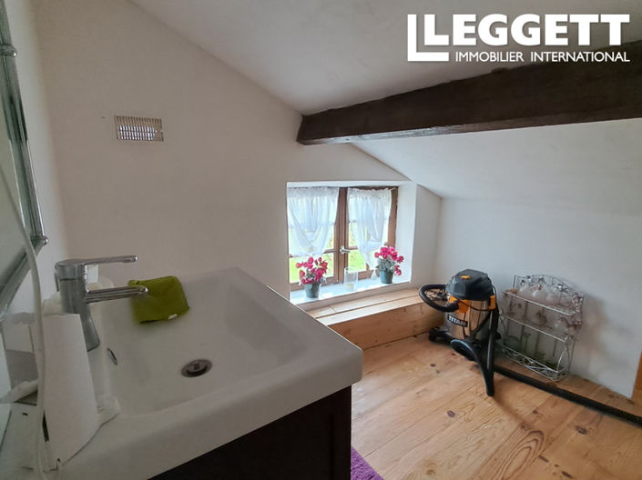 Image No.6-3 Bed House for sale