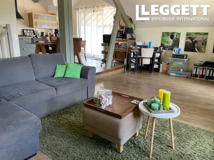 Image No.8-3 Bed House for sale