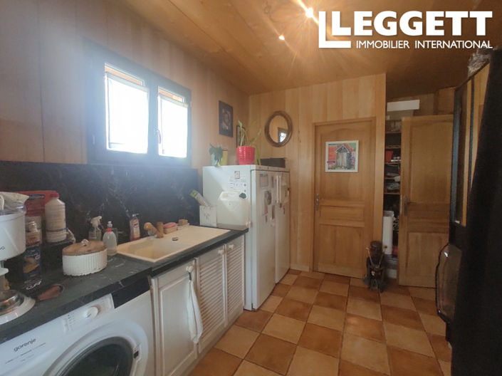 Image No.10-3 Bed House for sale